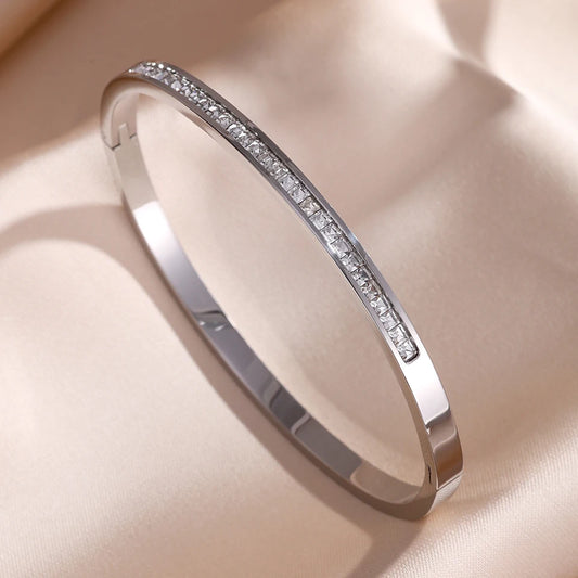 Minimalistic Gemstone Bracelet